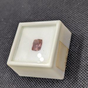 Zandrite - Synthetic color change gemstone - made of glass
